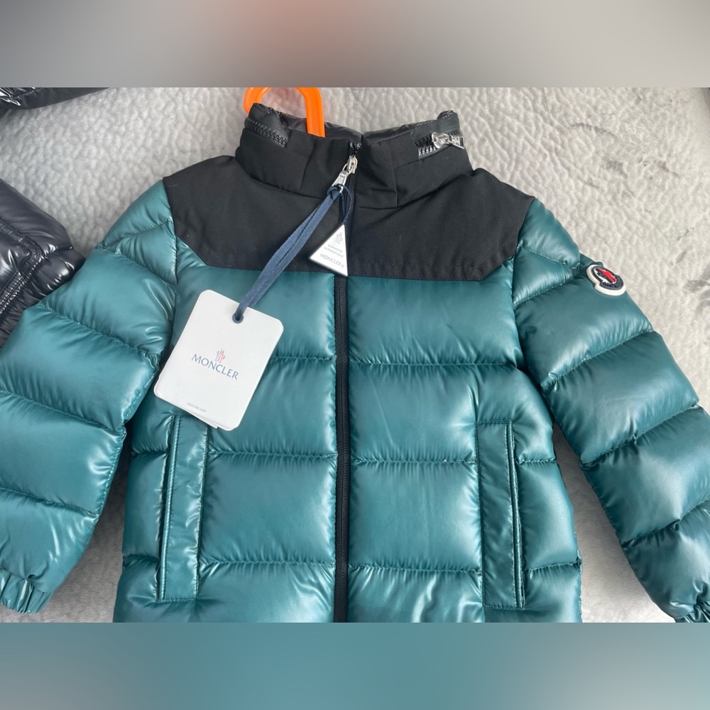 Size 4T Moncler Coat. Green & black. Brand new! Authentic tags to verifiy